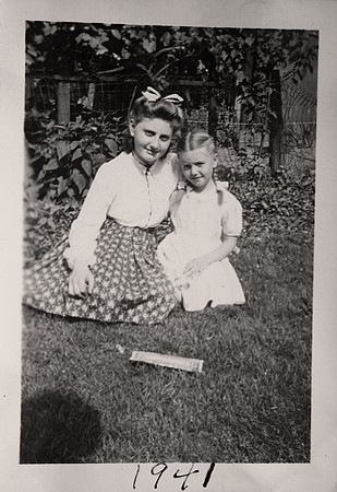 1941 - Rita Ann & Marian Elaine Murosky