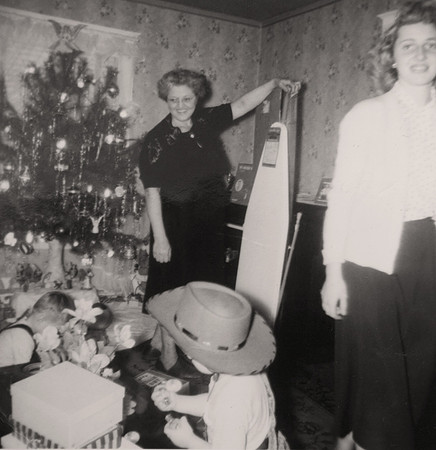 1953 Murosky Family Christmas