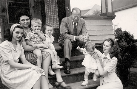 1945 - McDonald Family Gathering