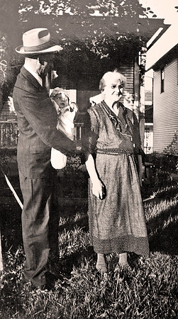 1937 - Selker Family Photograph
